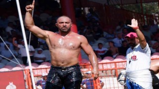 Kırkpınarda başpehlivanlık güreşlerinde sürpriz sonuçlar yaşandı