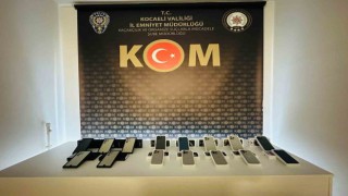 Kocaelide 1.5 milyon TL değerinde 15 kaçak cep telefonu ele geçirildi