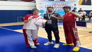 Körfezli Kick Boksçular 8 bin sporcu arasından kürsüye çıktı