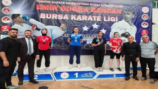 Körfezli Kübranur karate şampiyonasında ikinci oldu