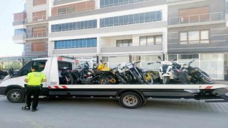 Kuluda plakasız, ruhsatsız ve belgesiz motosikletler toplanıyor