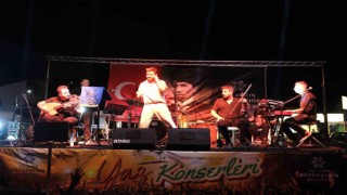 Kuşadalılar Aydın Büyükşehir Belediyesinin yaz konserleri ile doyasıya eğlendi