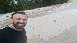 Kütahyada ceviz büyüklüğünde dolu yağdı