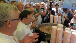 Lokantacılar Odasından 10 bin kişilik aşure ikramı