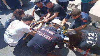 Mardinde minibüs duvara çarptı: 1 yaralı