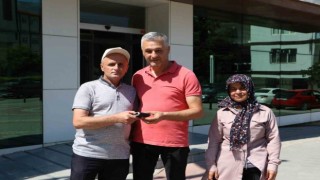 MASKİ personeli cüzdan dolusu parayı sahibine teslim etti