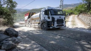 Mersinde kırsal mahallelerde yol yapım çalışmaları sürüyor