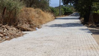 Nazilli Belediyesi Bozyurtta yolları yeniliyor