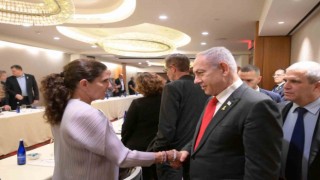 Netanyahu, ABD'de rehine aileleriyle görüştü