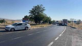 Nevşehirde otomobil ile yolcu otobüsü çarpıştı: 4 yaralı
