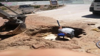 Oluşan su patlaklarına ekipler kısa sürede müdahale etti