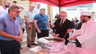 Orduda cami cemaatine aşure dağıtıldı