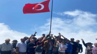 Osmaniye'de Amanoslar'ın Zirvesine Şehitleri Anma Bayrağa Saygı Yürüyüşü