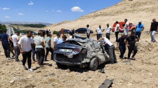 Otomobil şarampole uçtu,1 yaralı