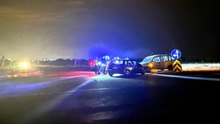 Otomobiller kafa kafaya çarpıştı: 3 yaralı