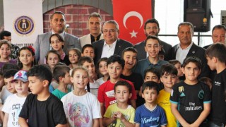 Özarslan, şehit ve gazi çocuklarıyla buluştu