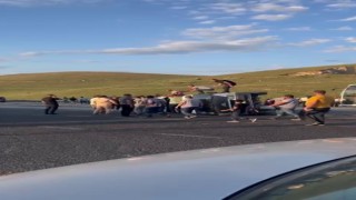 Pasinlerde zincirleme trafik kazası: 3 yaralı