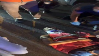 Pendikte motosikletli kurye minibüse çarptı: 1 yaralı