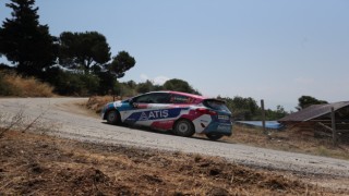 Ralli pilotları Gemlikte rüzgar gibi esti
