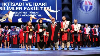 Rektör Prof. Dr. Özaydın: “Karamsar olmayın, Türkiyenin ve sizin önünüz açık”