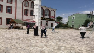 Resul Aslan Camii Yaz Kuran Kursunda Uçurtma Şenliği