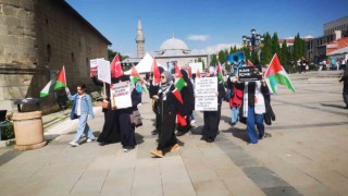 Sağlıkçıların İsrailin Gazzeye saldırılarını protesto yürüyüşleri devam ediyor