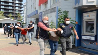 Sahilde terör halayı çeken gruptan gözaltına alınan 9 şahıs adliyeye sevk edildi