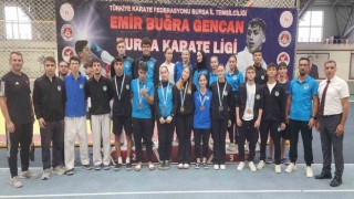 Sakarya Büyükşehirin karatecileri Bursadan 8 madalyayla döndü