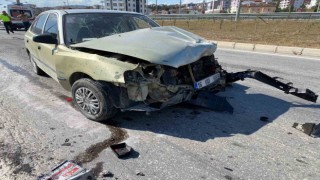 Samsunda otomobil ile pikap çarpıştı: 1 yaralı