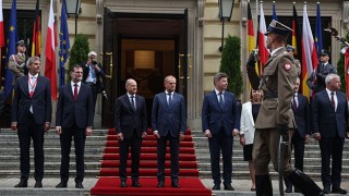 Scholz: Putin, Avrupa’da barışı bozdu ve güvenliğimizi tehdit ediyor