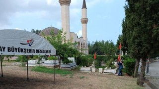 Şehitlikler 15 Temmuz İçin Temizlendi