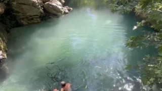 Serinlemek için şelaleye giren genç hayatını kaybetti