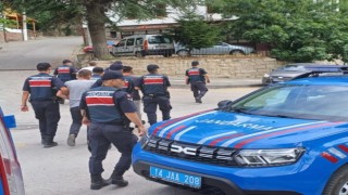 Silahlı yağma suçundan aranan şahıslar yakayı ele verdi