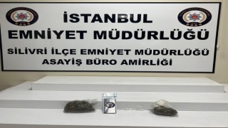Silivride taksiye binen yolcu denetim yapan polislerden kaçtı