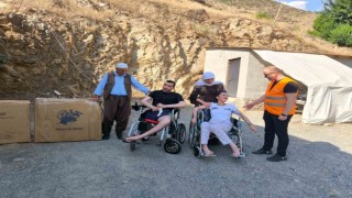 Şırnaklı engelli kardeşlere akülü araç yardımı