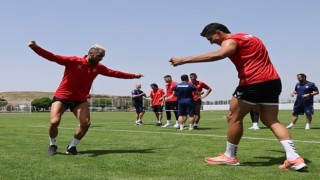 Sivassporlu futbolcular ‘Erik Dalı oynadı