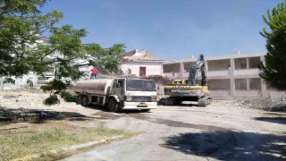 Sökede bir eğitim kurumuna daha kepçe vuruldu