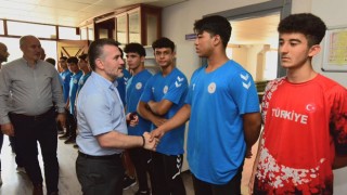 Sporcu Yetiştirme Dairesi Başkanı Çebi'den Sporcu Ziyaretleri
