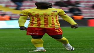 Stephane Bahoken 1 yıl daha Kayserisporda