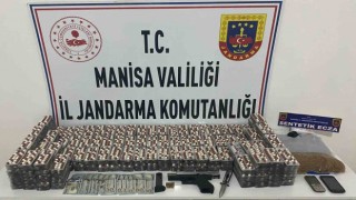 Şüpheli şahsın evinde binlerce sentetik ecza hapı ele geçirildi