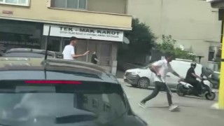 Tartıştığı kişiye küfür etti, tüfeği görünce arkadaşını bırakıp koşarak kaçtı