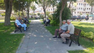 Tekirdağda kavurucu sıcaklar: Gölgeye akın ettiler