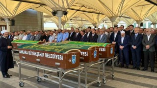 Temel Karamollaoğlunun annesi son yolculuğuna uğurlandı