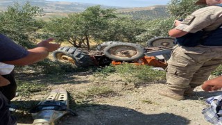 Ters dönen traktörün 18 yaşındaki sürücüsü öldü