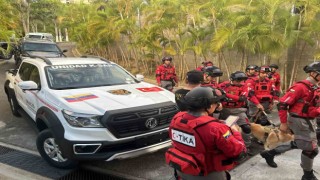 TİKAdan Venezuelalı Arama Kurtarma Ekibine araç ve ekipman desteği
