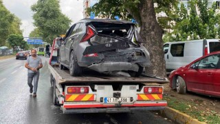Tır ışıklarda bekleyen otomobillerin arasına daldı: 3 yaralı