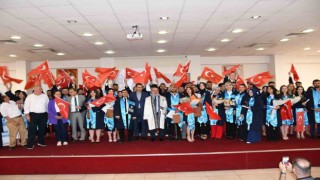 Tomarza Mustafa Akıncıoğlu Meslek Yüksekokulunda mezuniyet coşkusu
