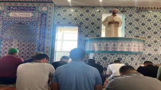 Toprakkale'de Cuma Namazında Çocuk ve Gençlere Görev Verildi.