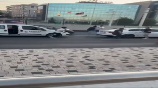 Trafik tartışması, baltalı, yumruklu kavgaya dönüştü