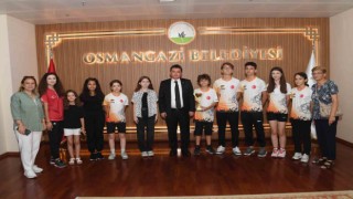 Türkiye ikincisi sporculardan Başkan Aydına ziyaret